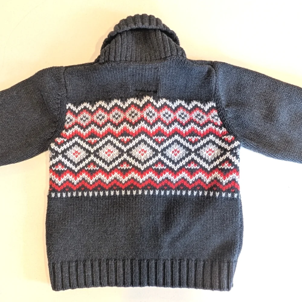 OshKosh B'gosh gray knit Southwestern button up cardigan w pockets. 3T